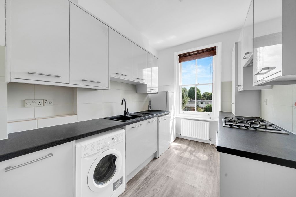 Property photo 3 of 14 4366783