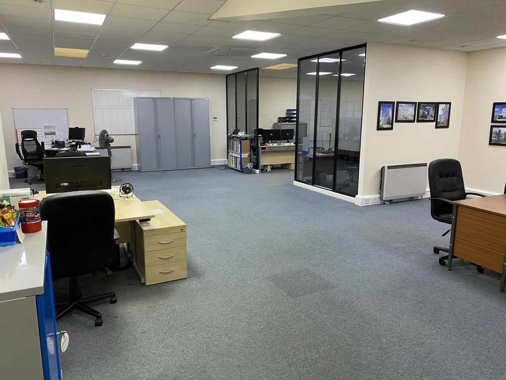 Property photo 2 of 6 Maidstone  E Orchard Bc Office 2.Jpg