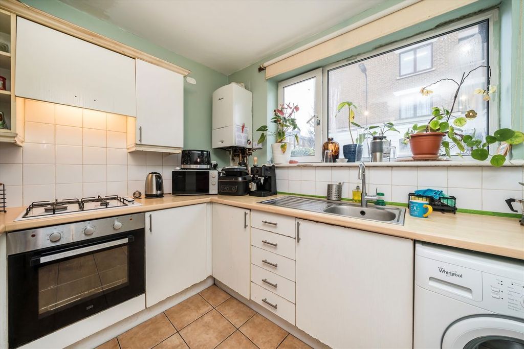 Property photo 2 of 5