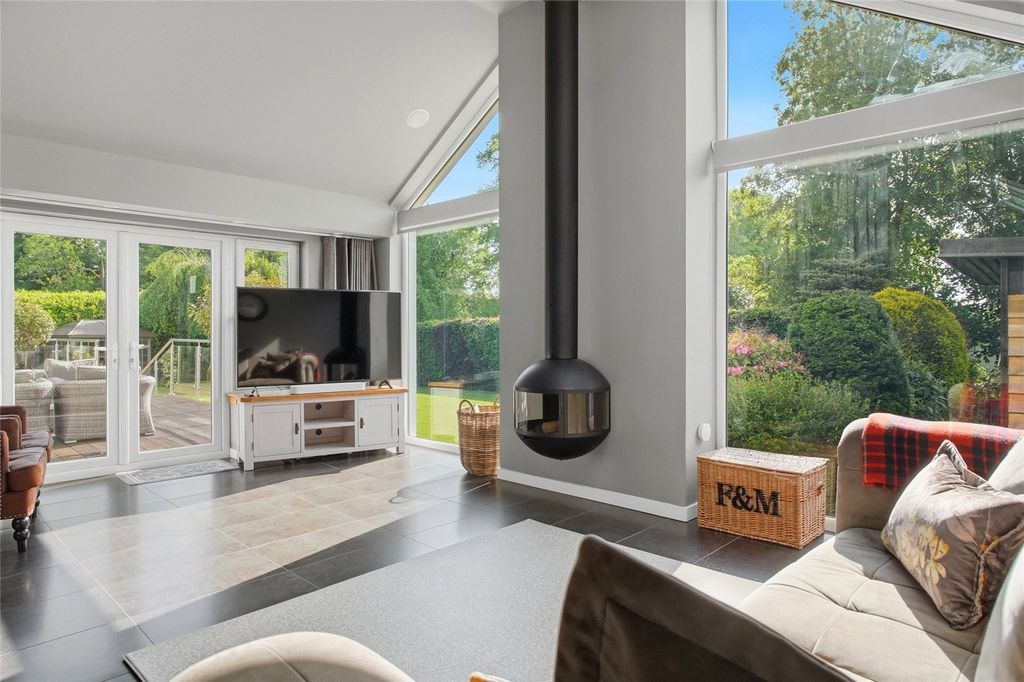 Additional image 8 of 4 bed detached house for saleLymekilns, 6 Wellknowe Road, Thorntonhall, Glasgow G74