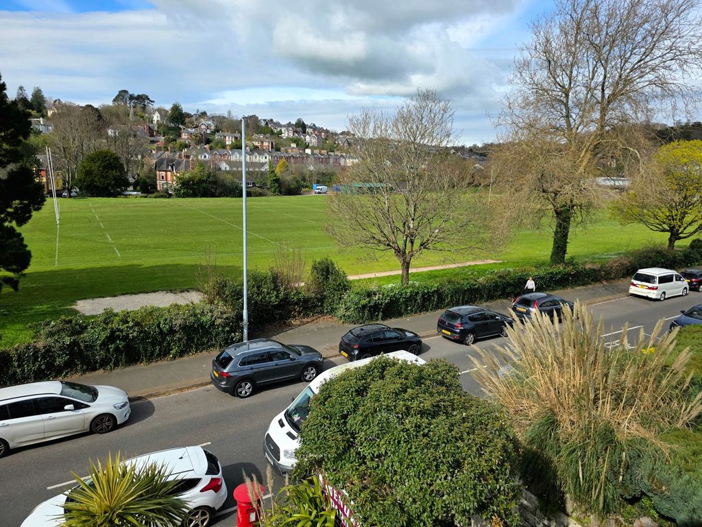 Property photo 3 of 38