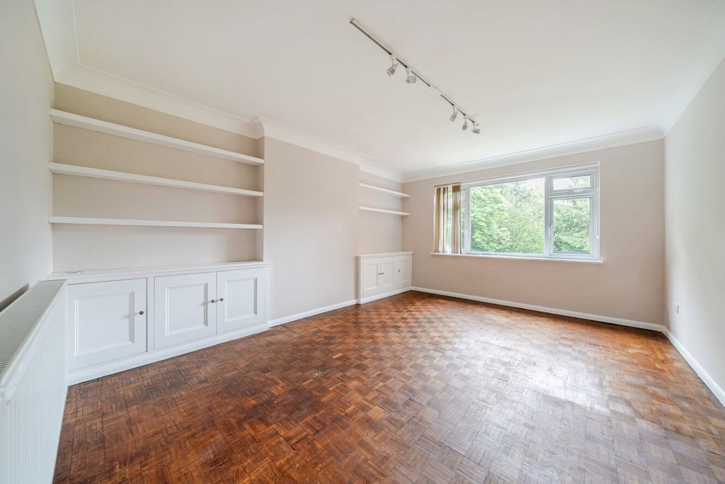 Property photo 2 of 9 1478773-2-6A2A879...
