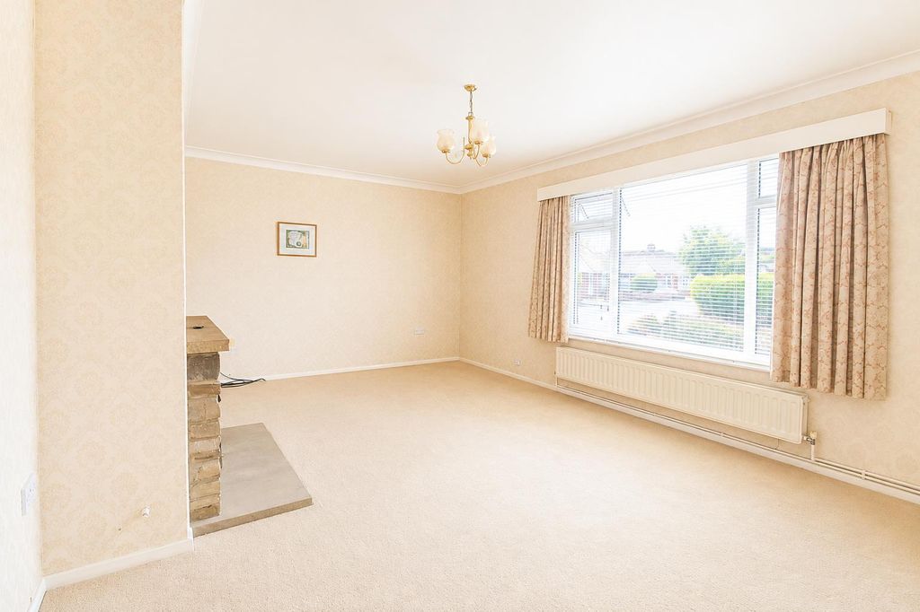 Property photo 3 of 17 F78F00ce-784c-4A26-A01B-E4F7Fc1Fd139.Png