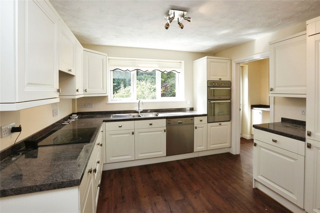 Property photo 2 of 23 Kitchen