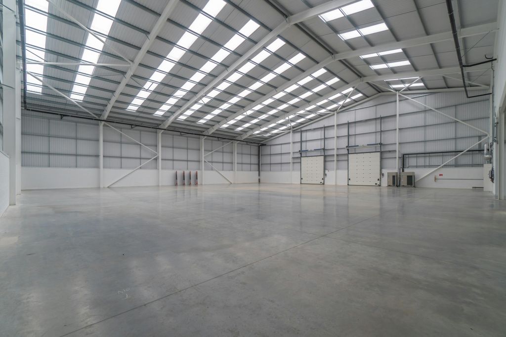 Property photo 2 of 12 Eastman Edge08921.Jpg