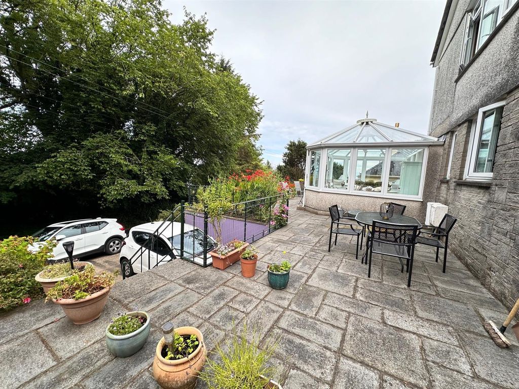 Property photo 2 of 14 Conservatory.Jpg