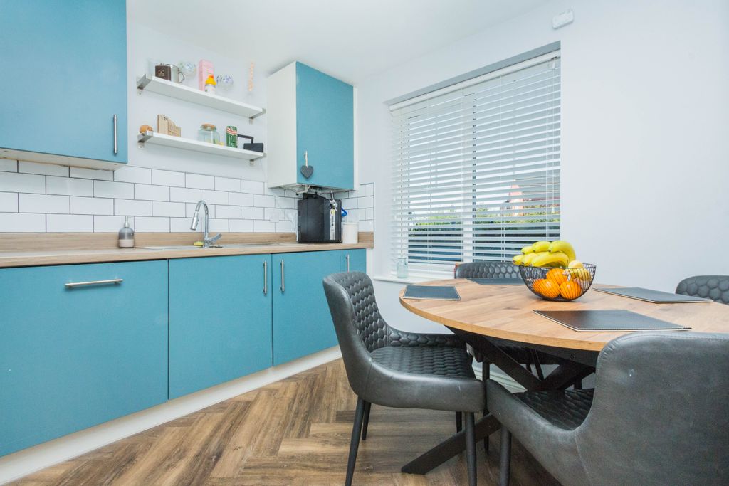 Property photo 3 of 13 Kitchen/Breakfast Room