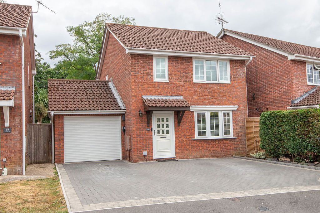 Property photo 1 of 16 External