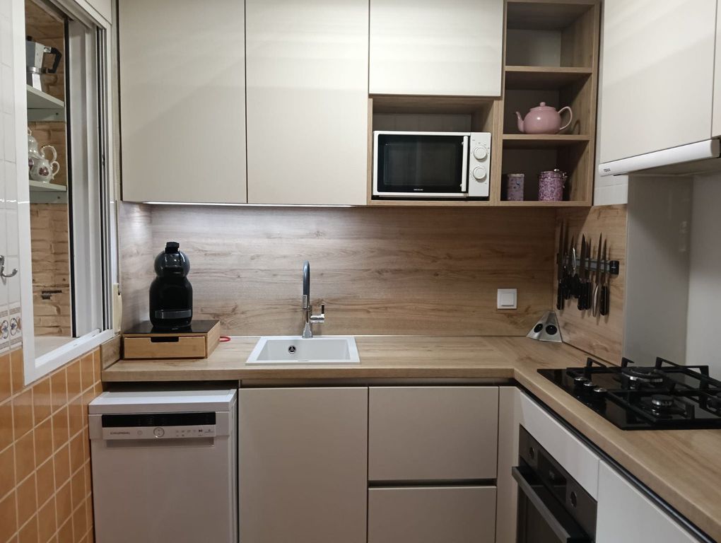 Property photo 2 of 43