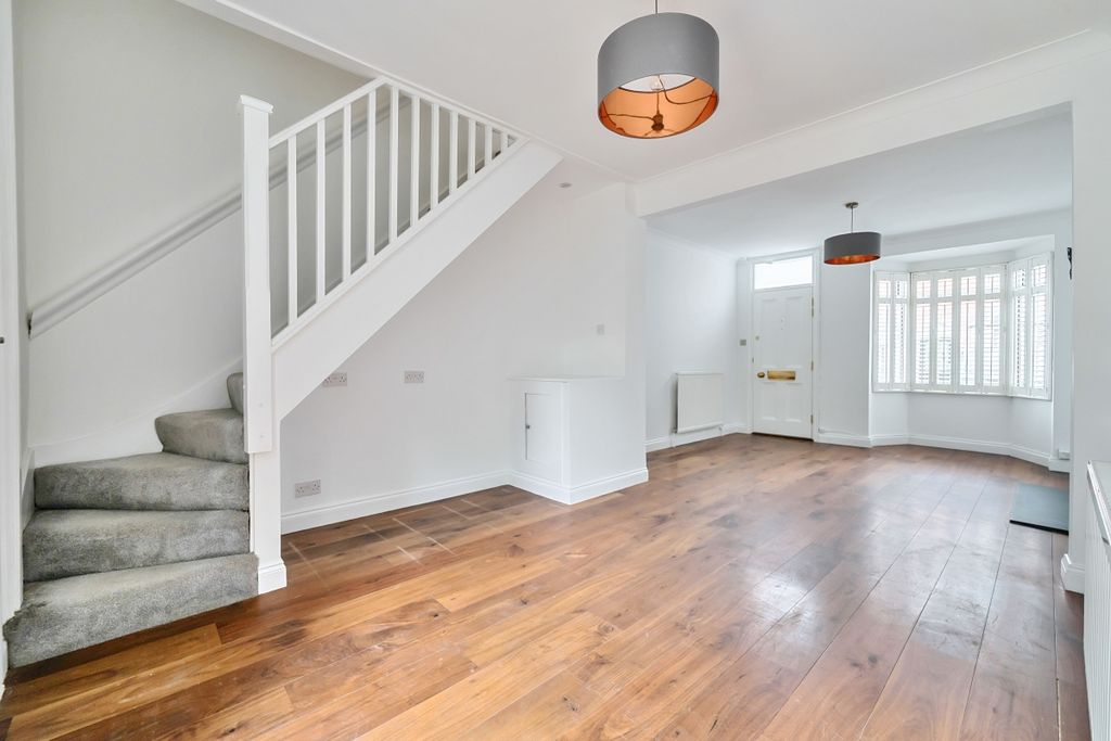 Property photo 2 of 17 1318474-15-6866A7...