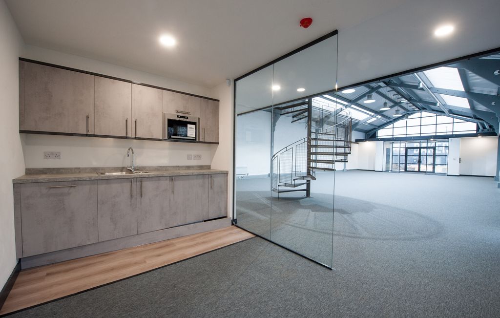 Property photo 2 of 4