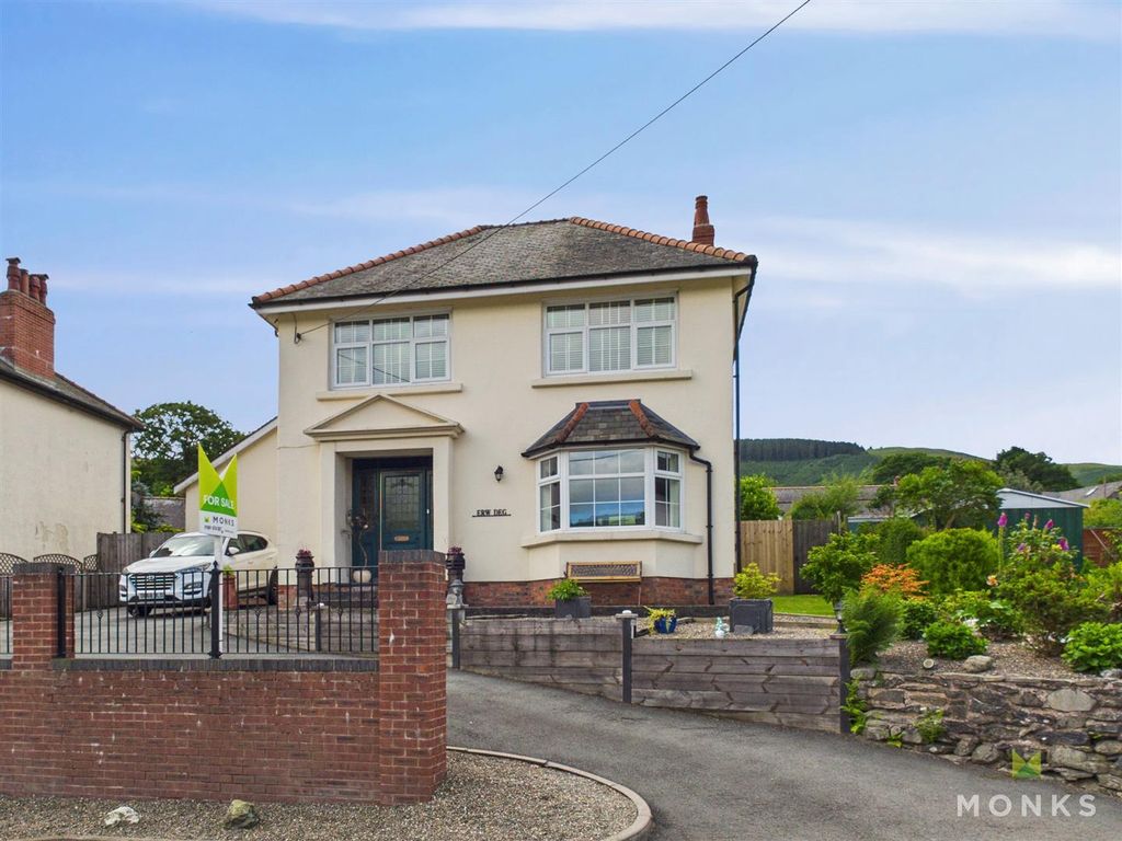 Property photo 1 of 28 Cam01420G0-Pr0688-Still005.Jpg