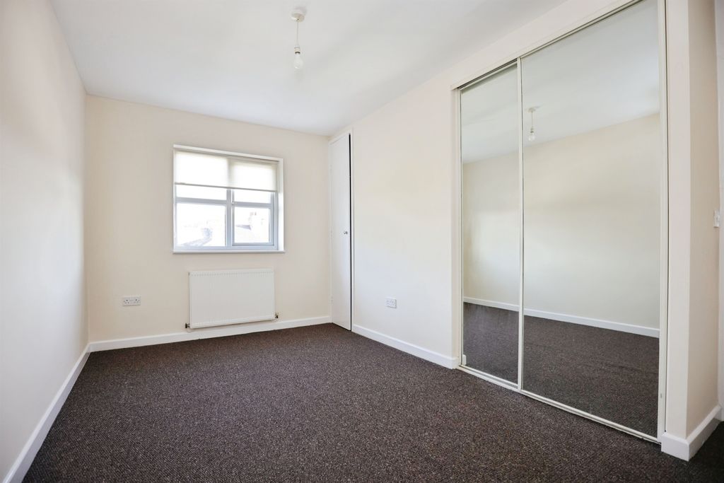 Additional image 7 of 2 bed flat for saleCambridge Street, Rugby CV21