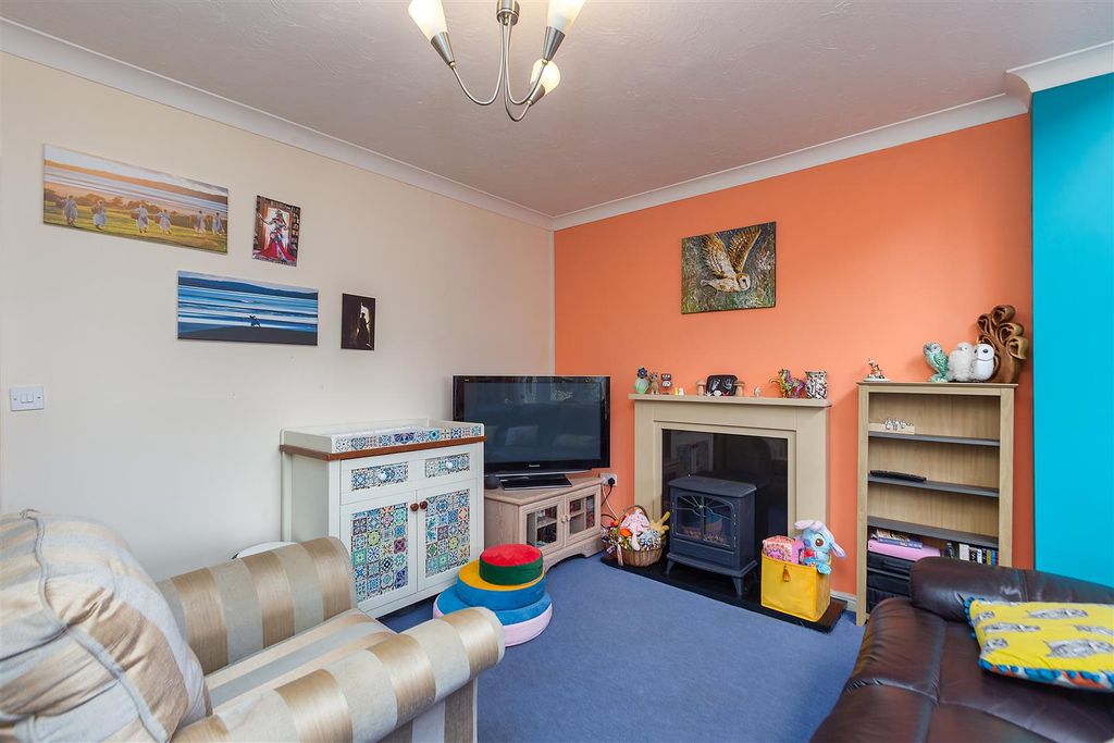 Property photo 3 of 22