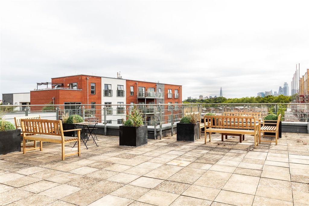 Property photo 1 of 18 Communal Roof Terrace