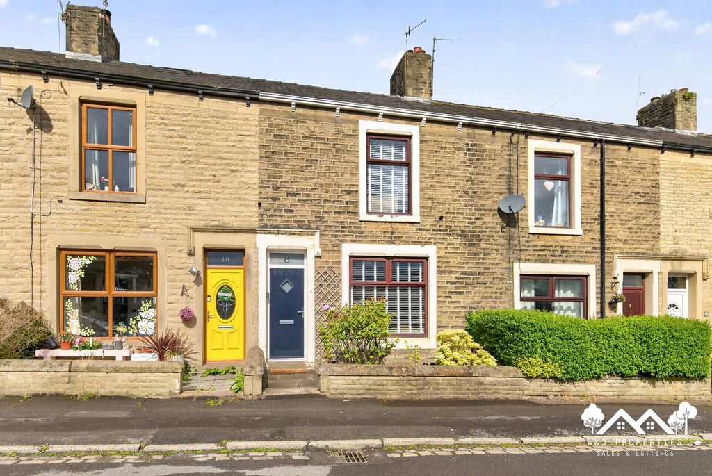Property photo 1 of 31