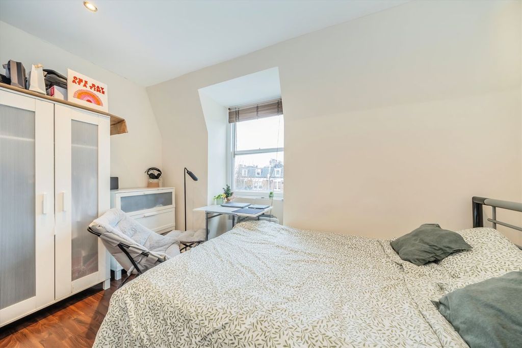 Property photo 3 of 4