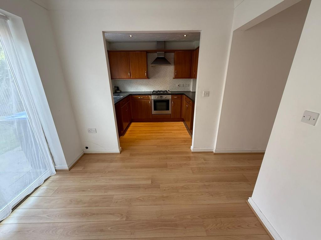 Property photo 3 of 11 Kitchen/Diner