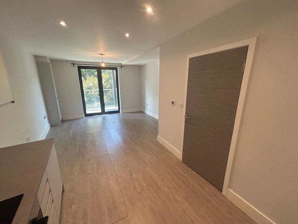 Property photo 3 of 7 Living Room