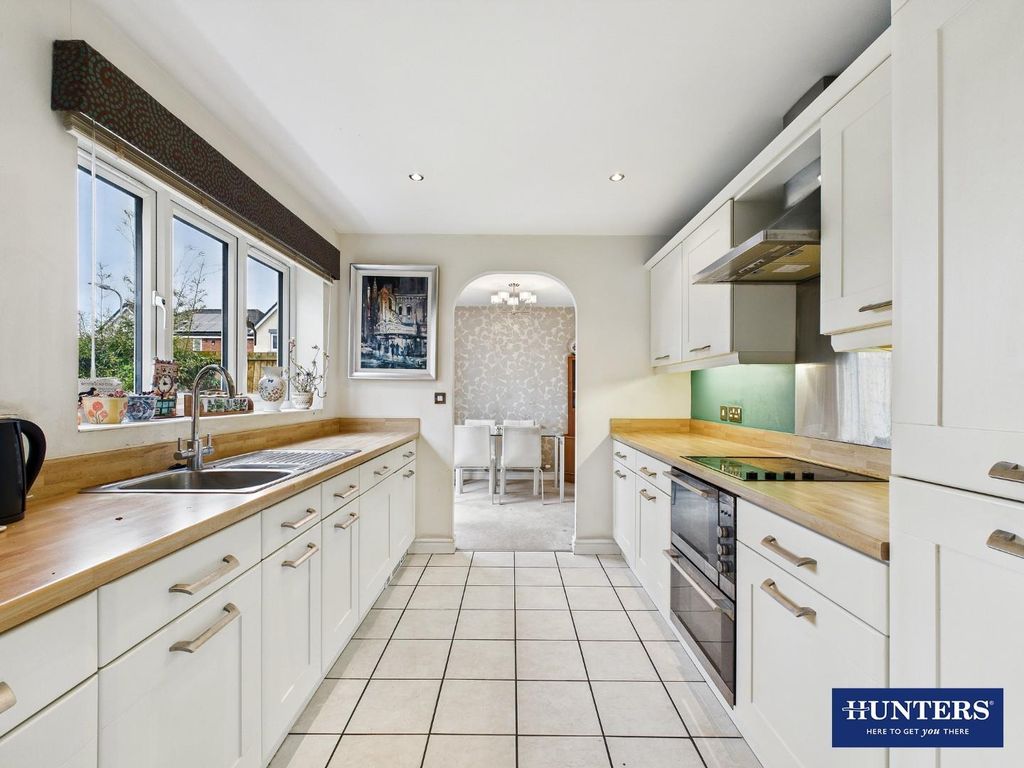 Property photo 3 of 24 Kitchen