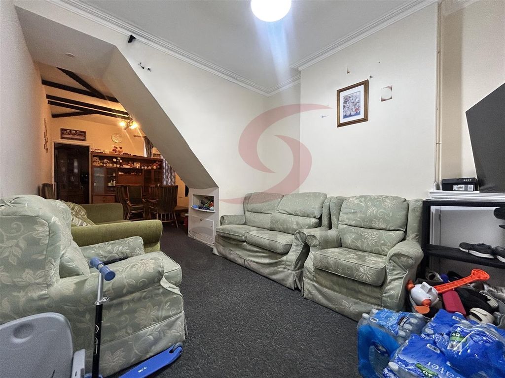 Property photo 2 of 16 Lounge/Dining Room