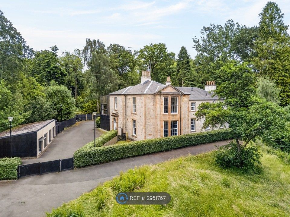 Property photo 1 of 32