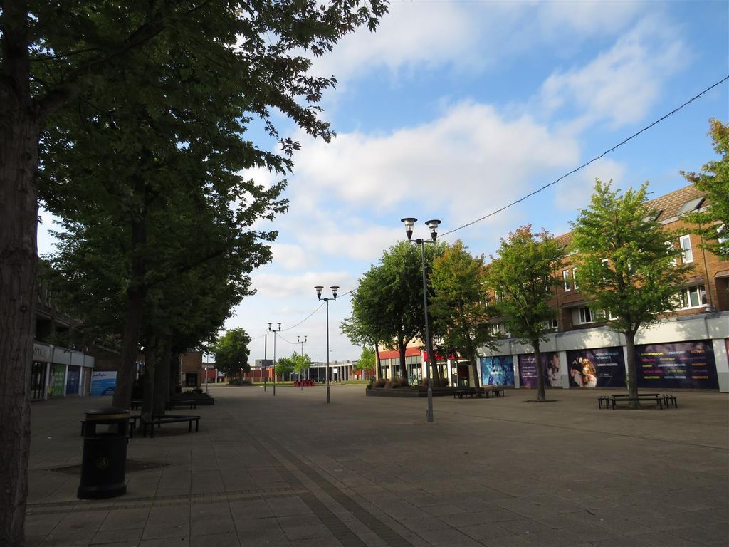 Property photo 1 of 9 Front