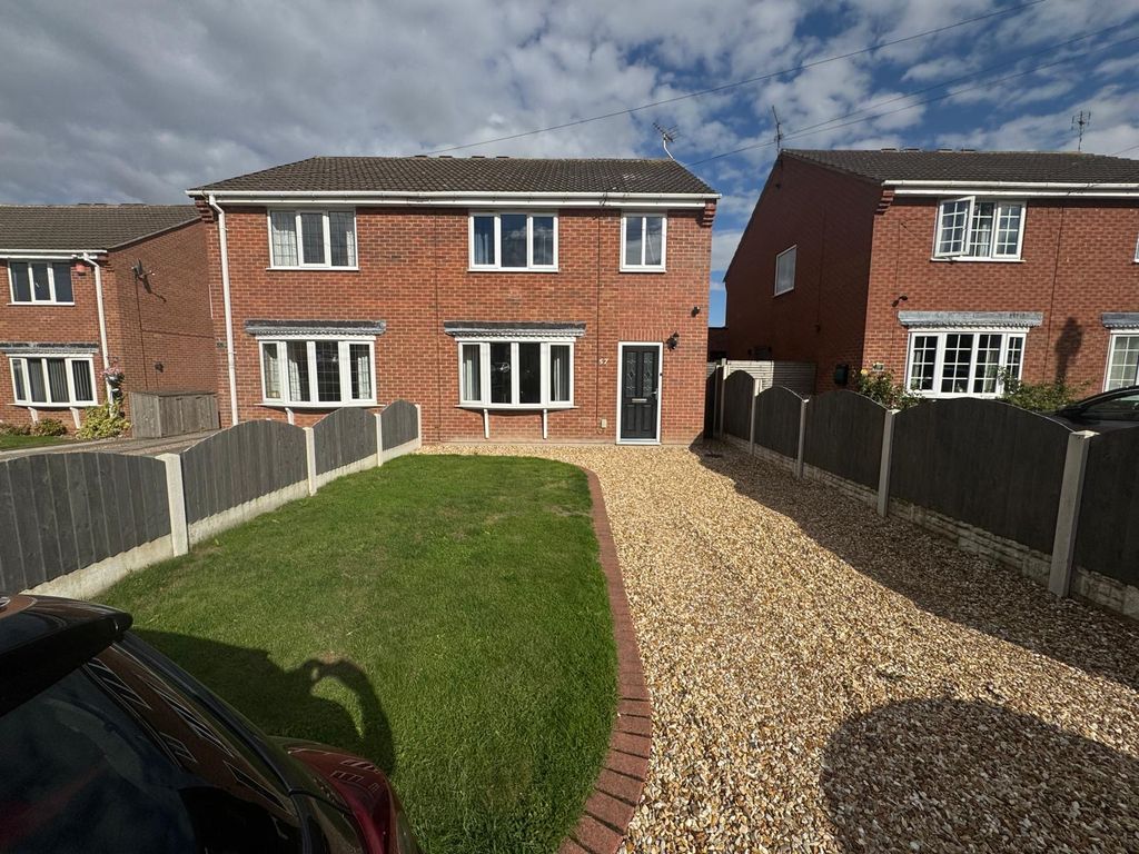 Property photo 1 of 27
