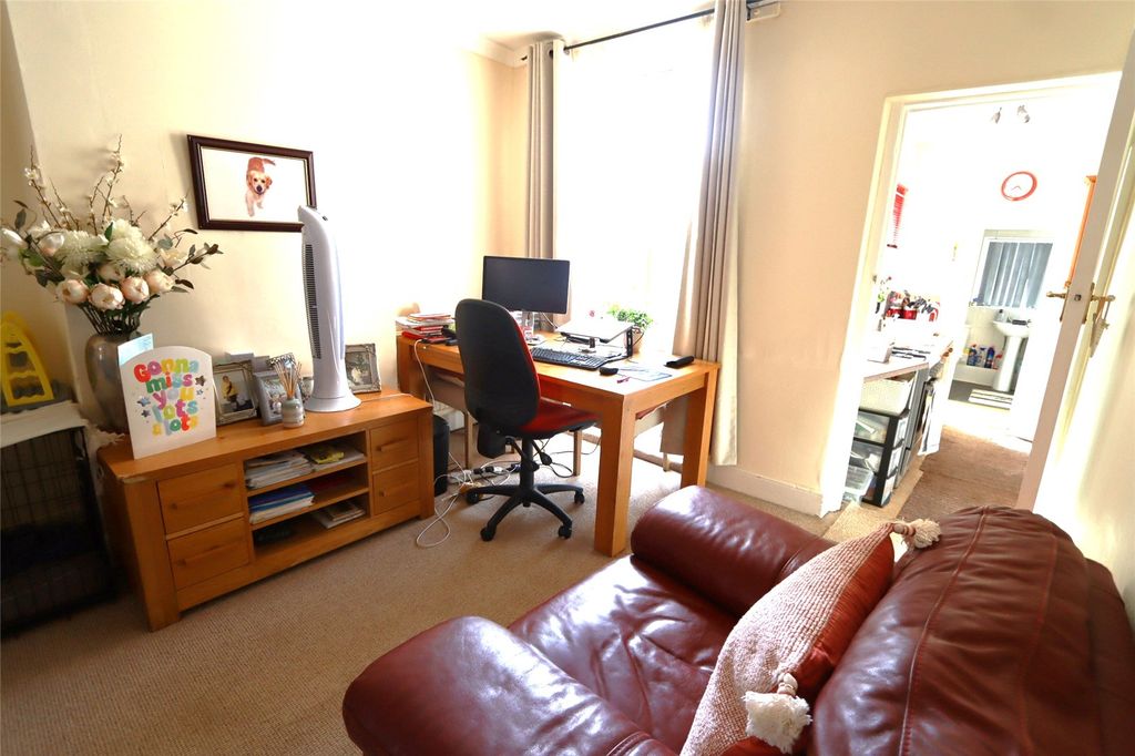 Property photo 3 of 9 Picture No. 10