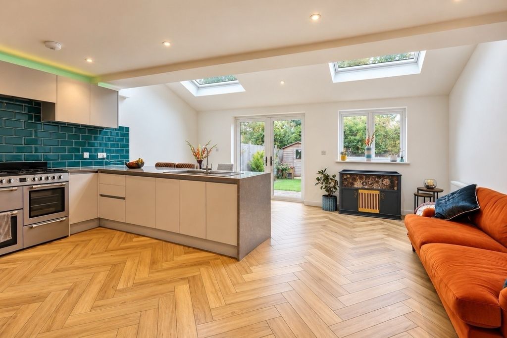 Property photo 2 of 18 Img_2988