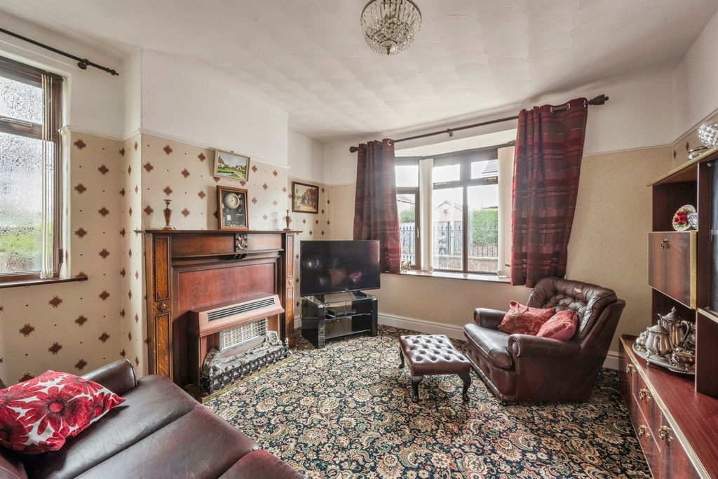 Property photo 2 of 22