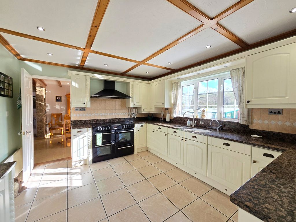 Property photo 3 of 25 Picture No. 03