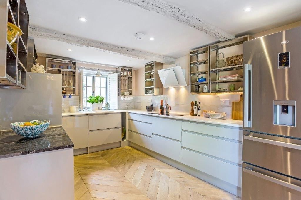 Property photo 2 of 16 Image