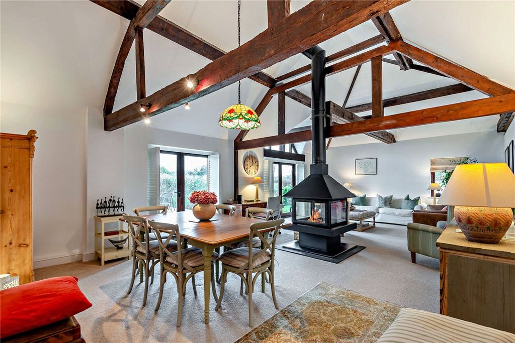 Property photo 2 of 31 Picture No. 04