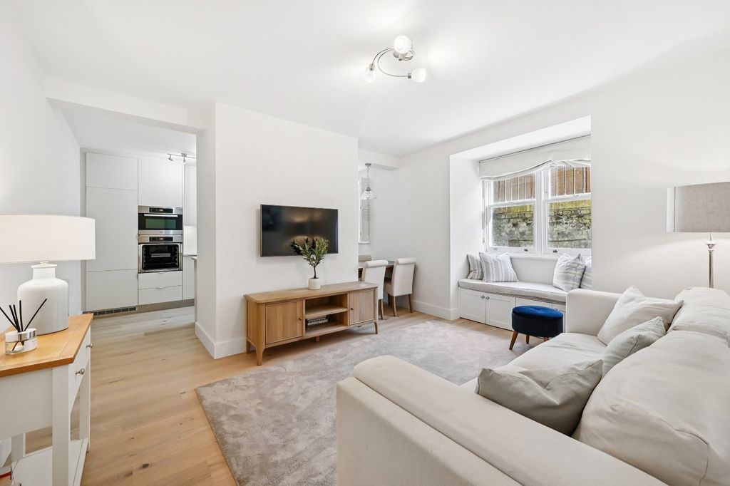 Property photo 1 of 12 Reception