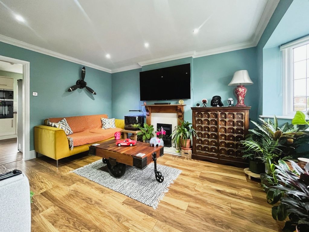 Property photo 2 of 21 3803704