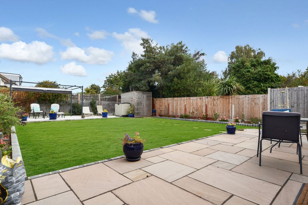 Property photo 2 of 42 Picture No. 40