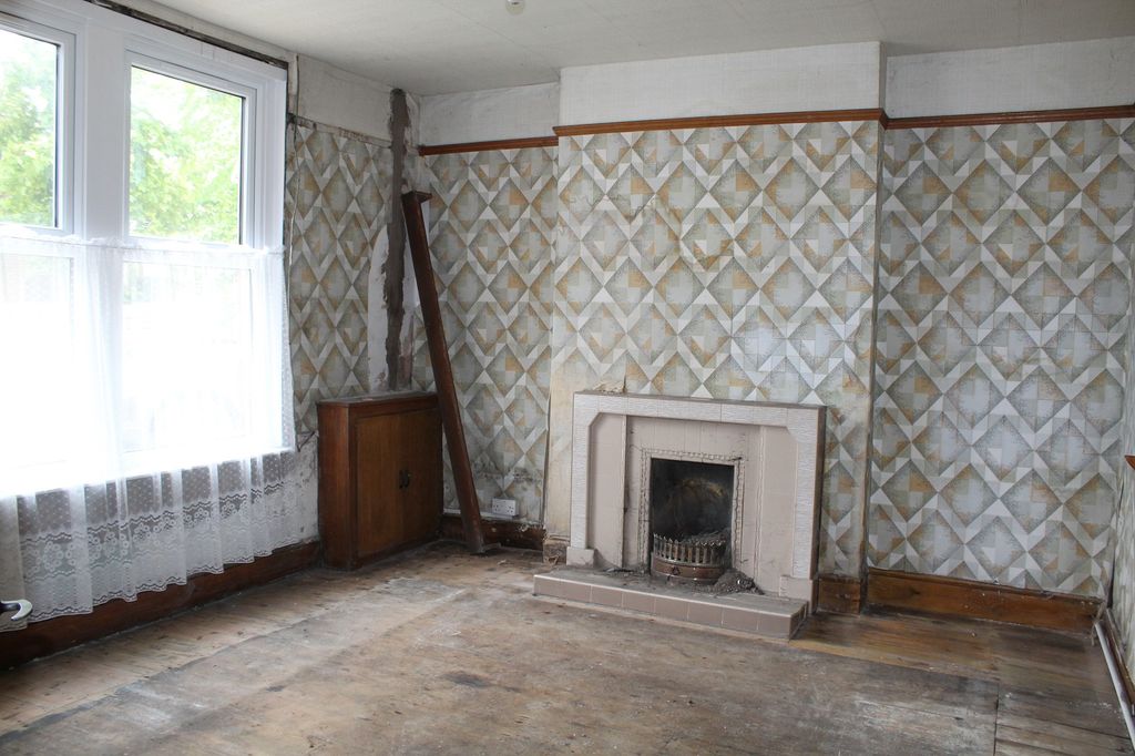 Property photo 2 of 10 Lounge