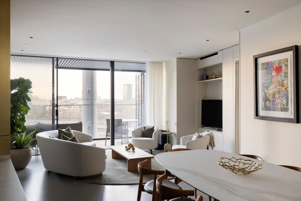 Property photo 1 of 32 Image