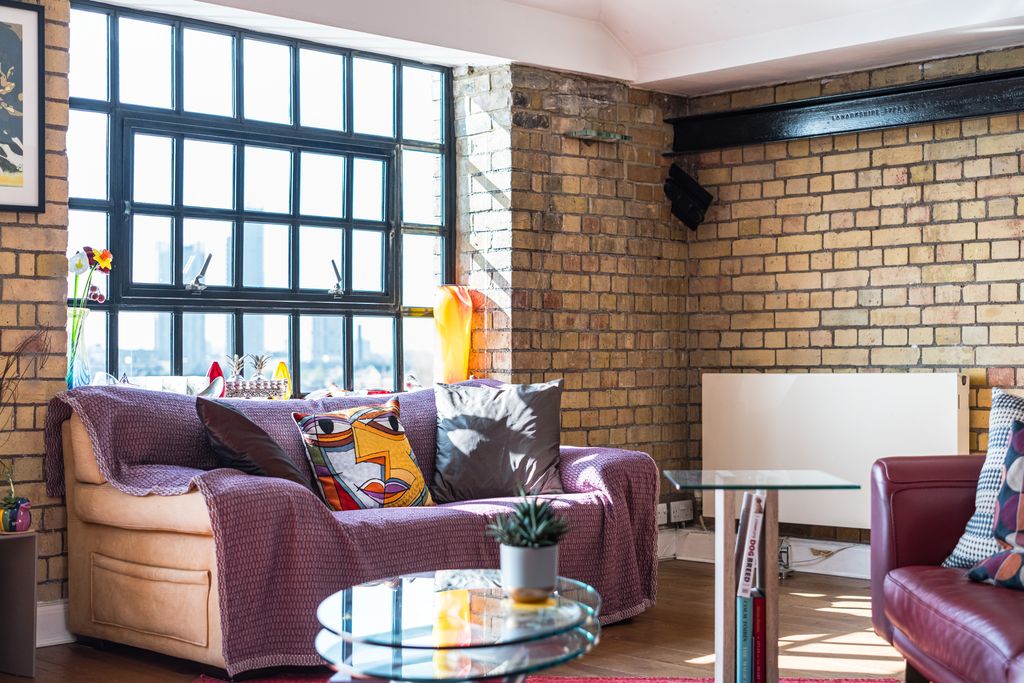 Property photo 3 of 15