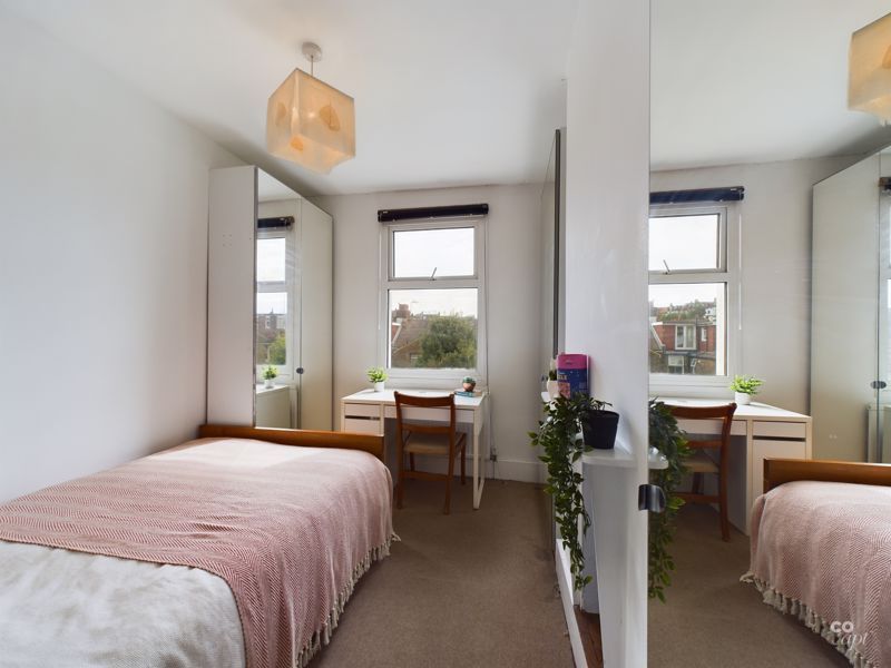 Property photo 3 of 9 Photo 11