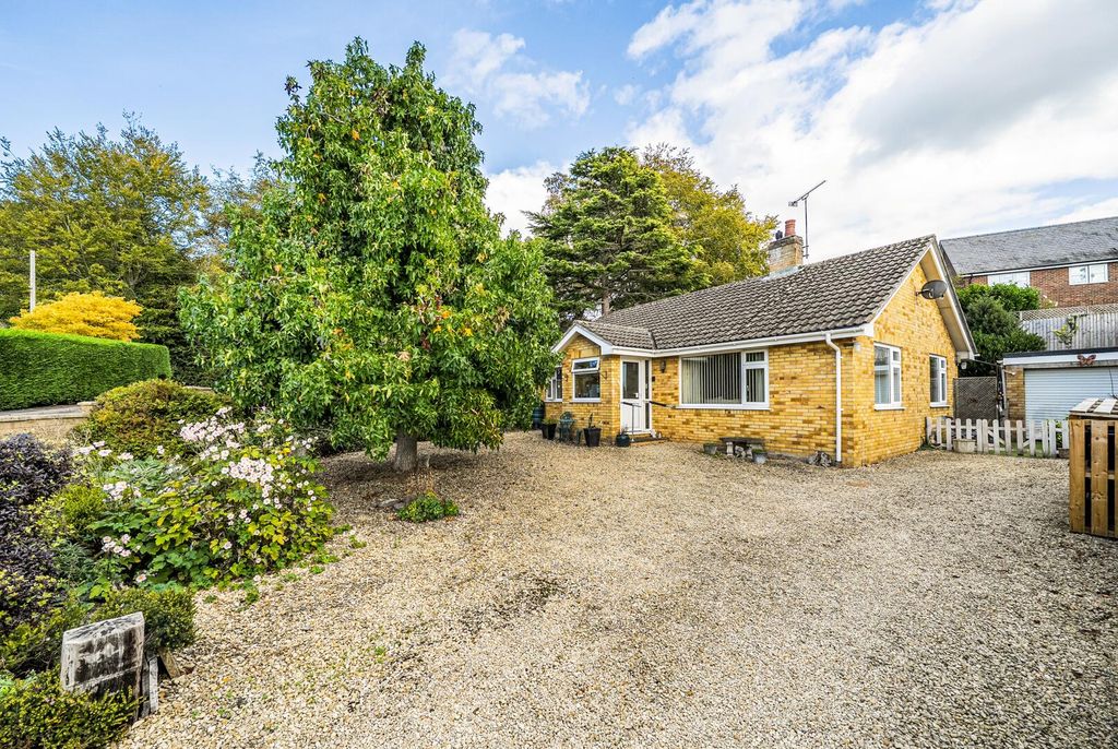 Property photo 1 of 19 Front (Exterior)