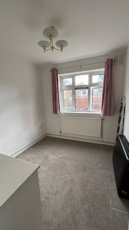 Property photo 1 of 4