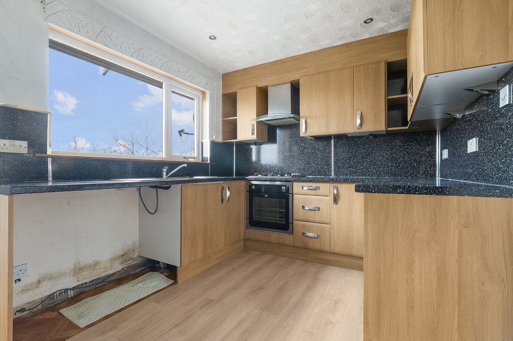 Property photo 3 of 20 Picture No. 17