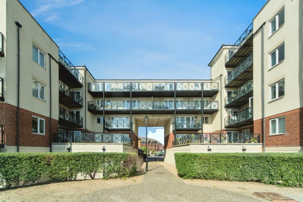 Property photo 1 of 9