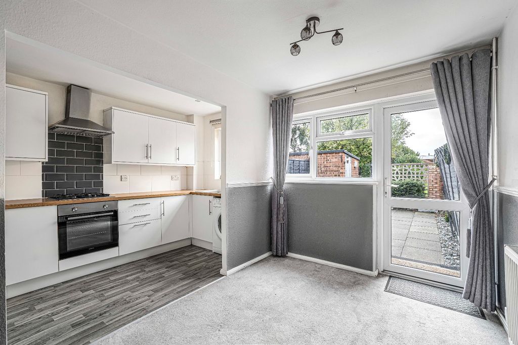 Property photo 2 of 12