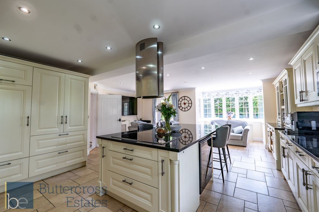 Property photo 3 of 42 Kitchen
