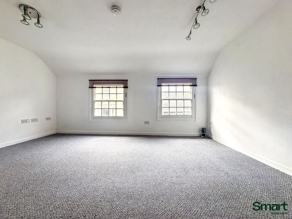 Property photo 3 of 8 5534022