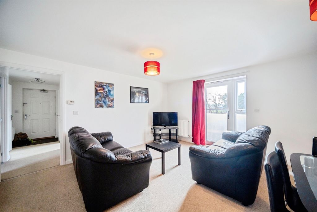 Property photo 3 of 19