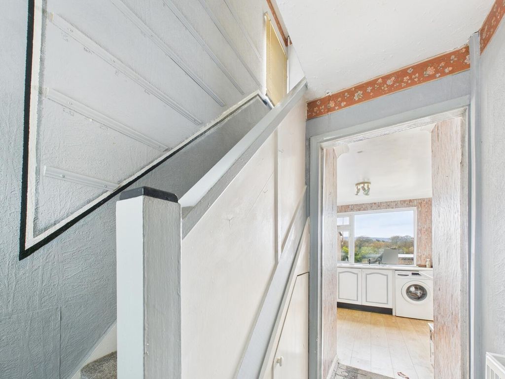 Property photo 2 of 15 Hallway